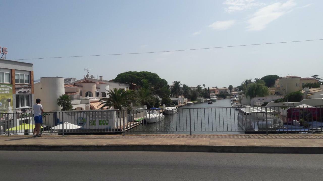 Villa Promenade Terrace Empuriabrava Εξωτερικό φωτογραφία