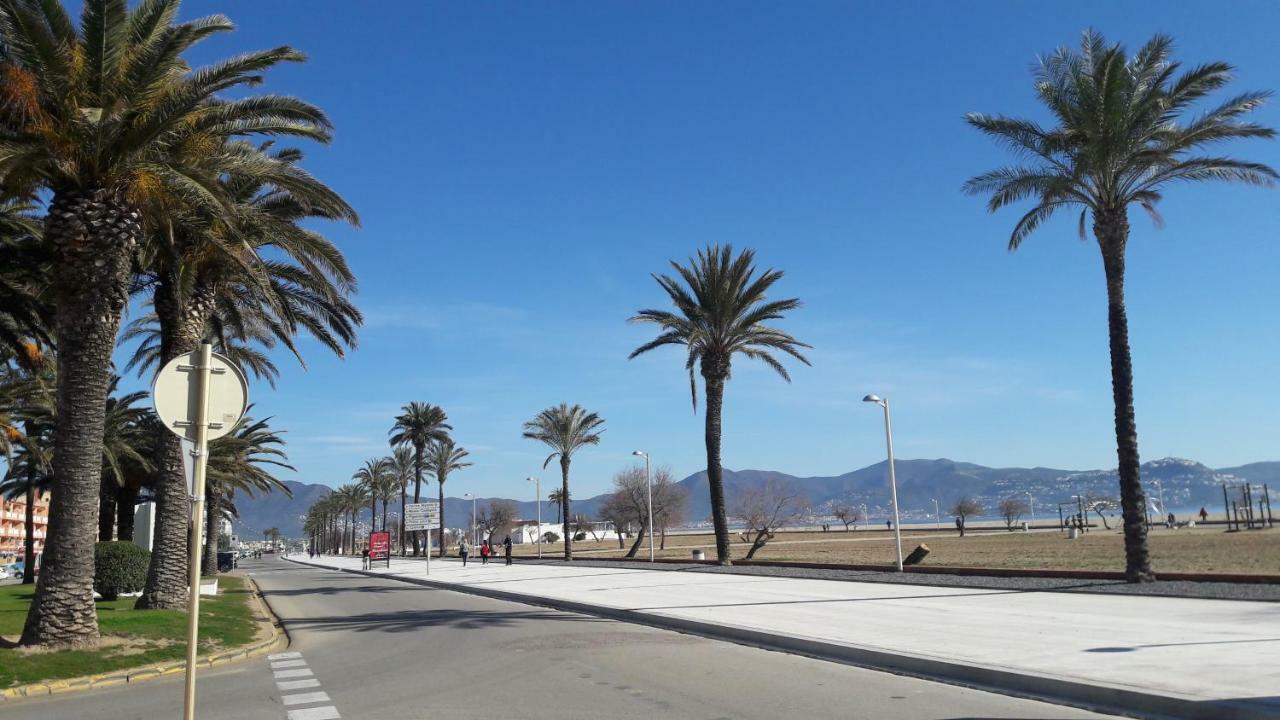 Villa Promenade Terrace Empuriabrava Εξωτερικό φωτογραφία